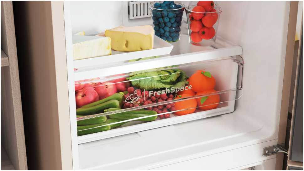 Двухкамерный холодильник Indesit ITR 4180 E