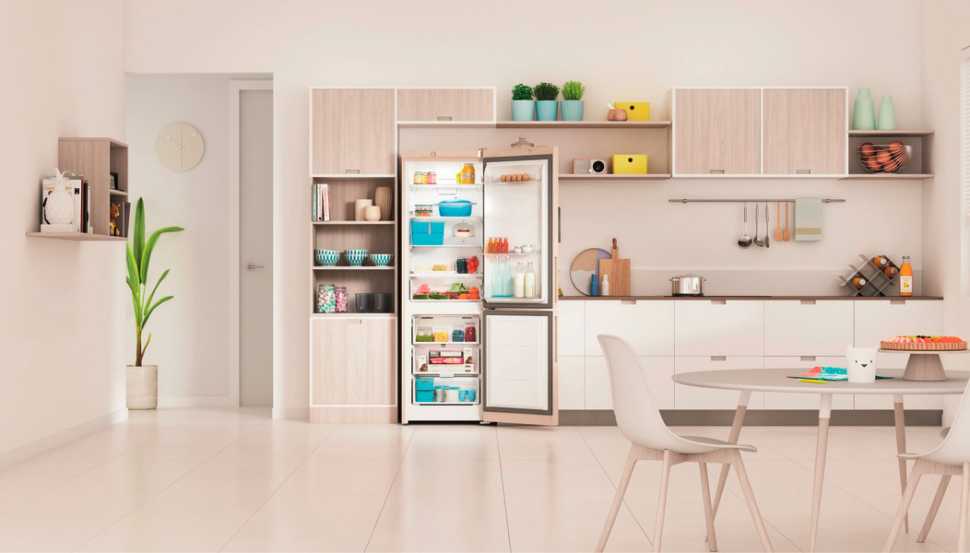 Двухкамерный холодильник Indesit ITR 4180 E
