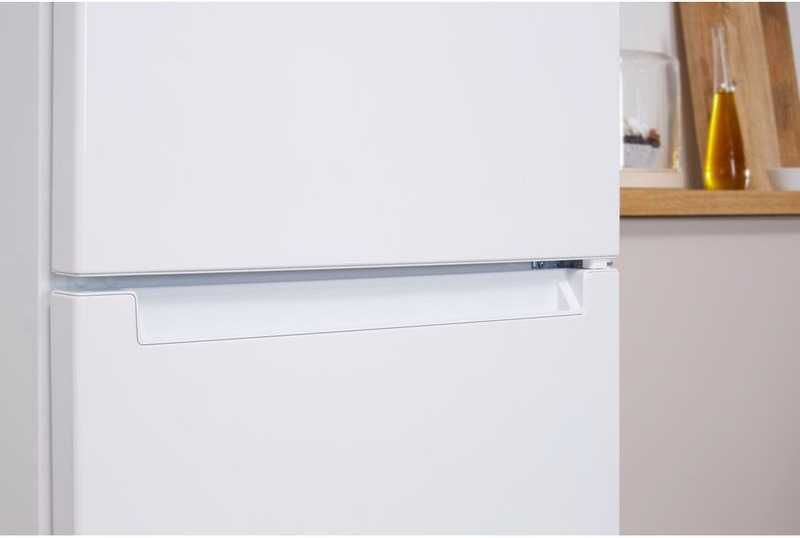 Двухкамерный холодильник Indesit DS 4160 W