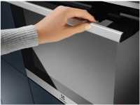 Электрический духовой шкаф Electrolux EOE7P31X серебристый