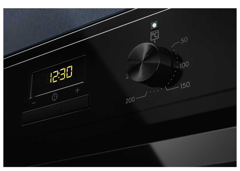 Электрический духовой шкаф Electrolux EOF3H50BK черный