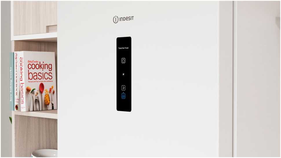Двухкамерный холодильник Indesit ITR 5180 W