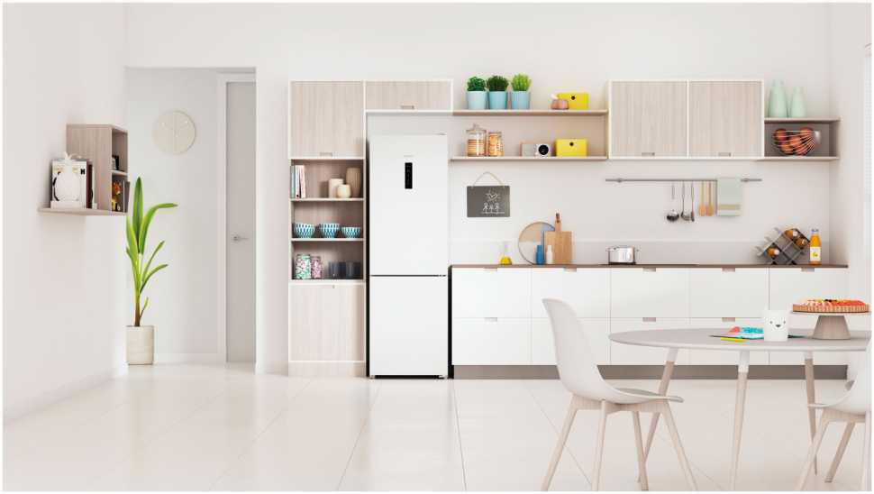 Двухкамерный холодильник Indesit ITR 5180 W