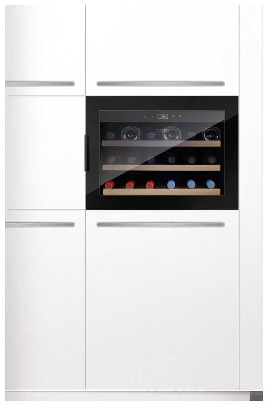 Встраиваемый винный шкаф Caso WineSafe 18 EB Black