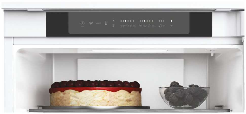 Встраиваемый двухкамерный холодильник Haier HBW5518ERU