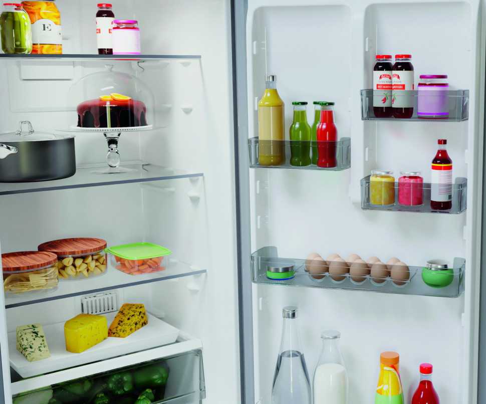 Двухкамерный холодильник Hotpoint HT 5200 MX нержавеющая сталь