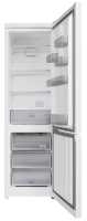 Двухкамерный холодильник Hotpoint HT 5200 W белый