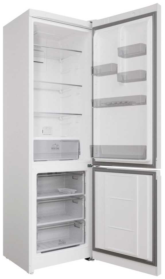 Двухкамерный холодильник Hotpoint HT 5200 W белый