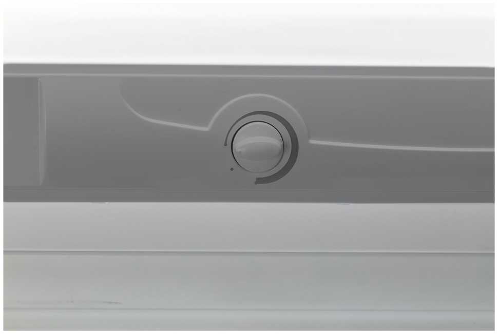 Морозильник Indesit DSZ 4150 G Серебристый