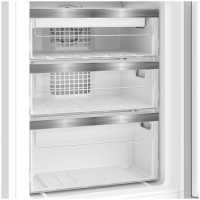 Встраиваемый двухкамерный холодильник Hotpoint HBT 20
