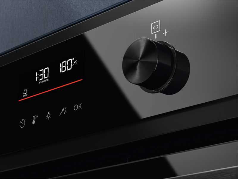 Электрический духовой шкаф Electrolux EOC6P77H
