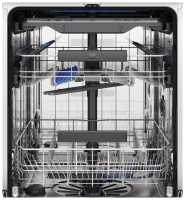 Встраиваемая посудомоечная машина Electrolux EEG68520W