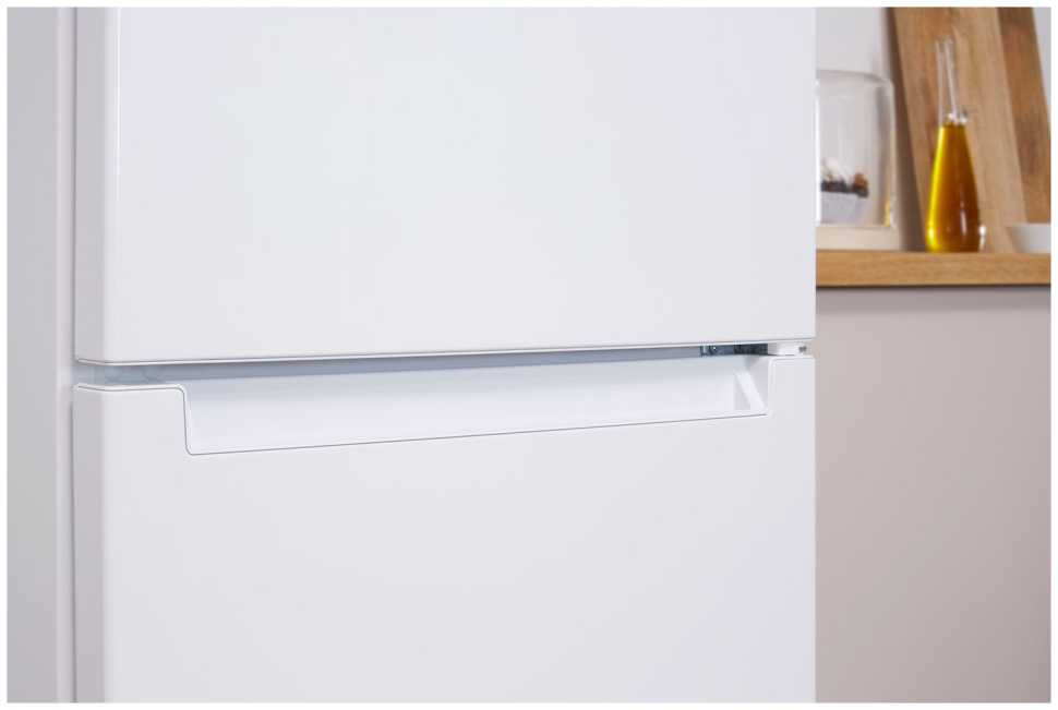 Двухкамерный холодильник Indesit ES 18 A, белый
