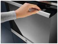 Электрический духовой шкаф Electrolux EOC9P31WX