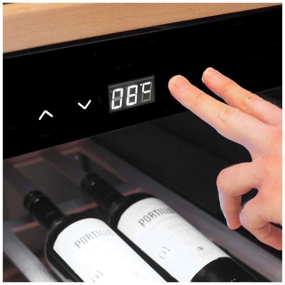 Винный шкаф Caso WineChef Pro 180 black