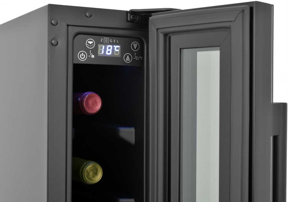 Встраиваемый винный шкаф Zugel ZCWI70B