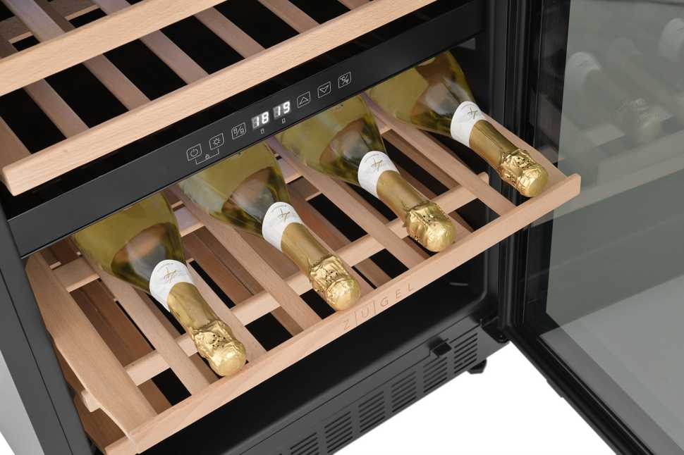 Встраиваемый винный шкаф Zugel ZCWI460DB