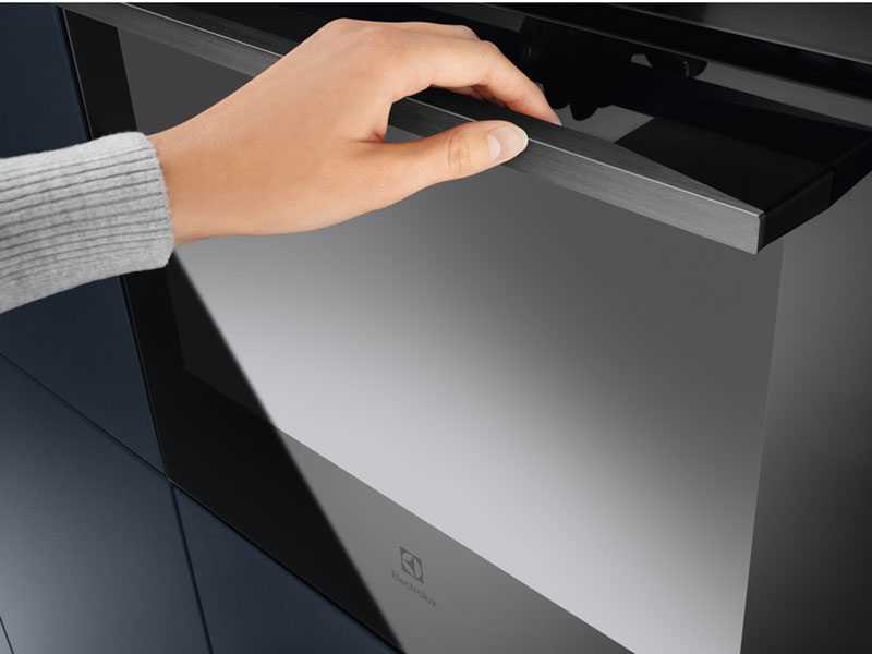 Электрический духовой шкаф Electrolux KOCBP39H