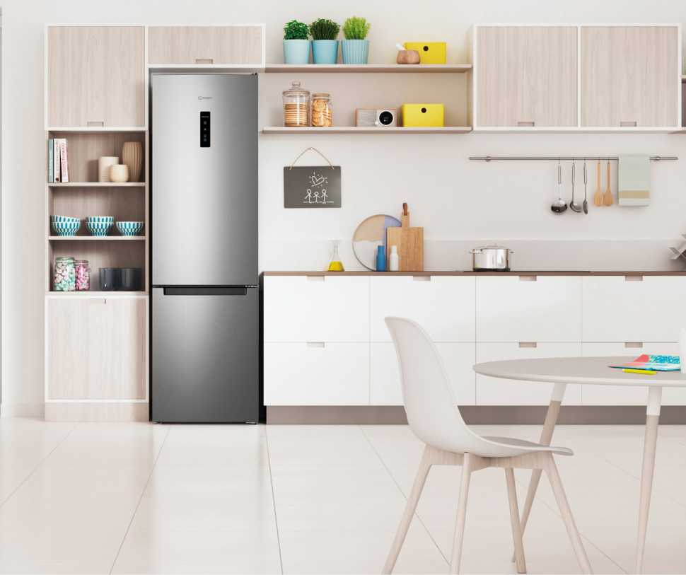 Двухкамерный холодильник Indesit ITS 5200 XB Нержавеющая сталь