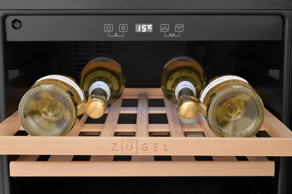 Встраиваемый винный шкаф Zugel ZCWI280B