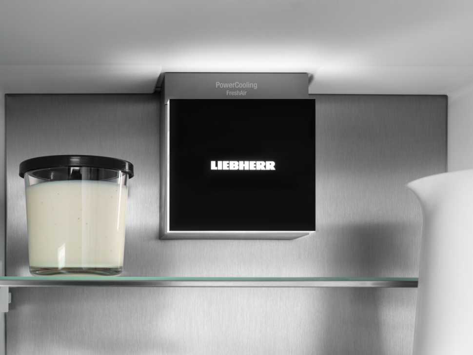 Двухкамерный холодильник Liebherr CBNstd 5783-20 001 нерж. сталь
