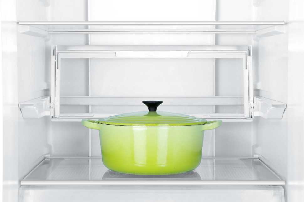 Двухкамерный холодильник Haier C4F740CDBGU1 графитовый