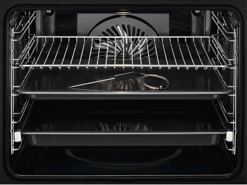 Электрический духовой шкаф Electrolux EOE7P31Z
