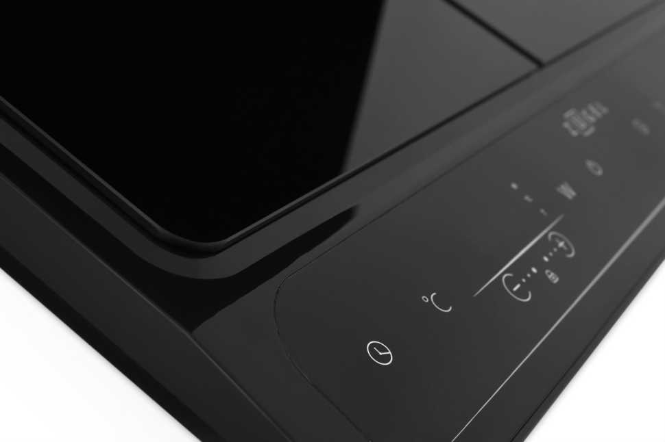 Настольная плита Zugel ZIH620B черная
