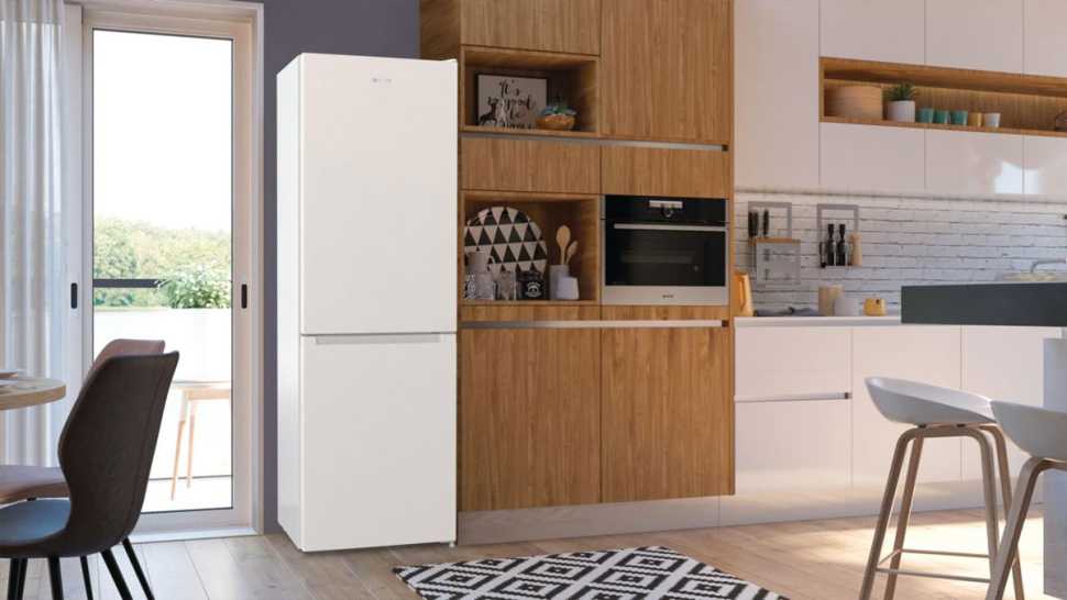 Двухкамерный холодильник Gorenje NRK6202EW4