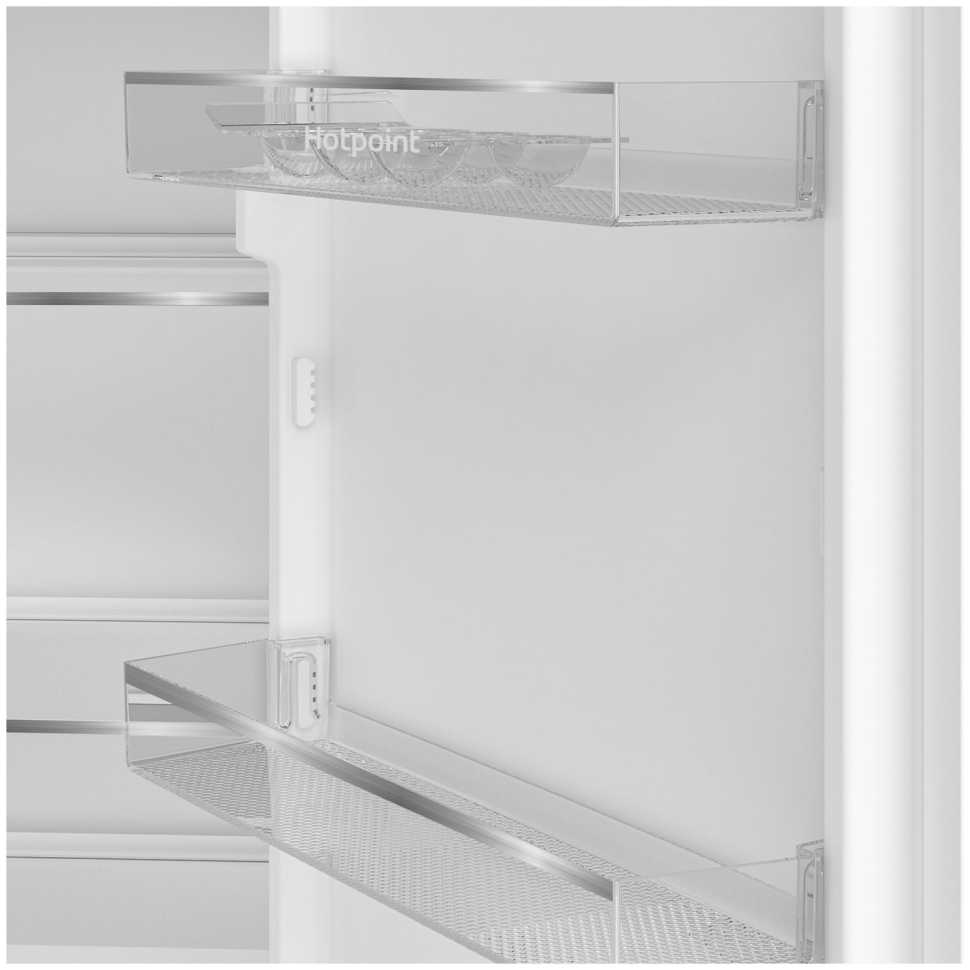Встраиваемый двухкамерный холодильник Hotpoint HBH 20 белый