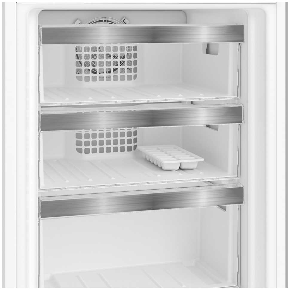 Встраиваемый двухкамерный холодильник Hotpoint HBH 20 белый