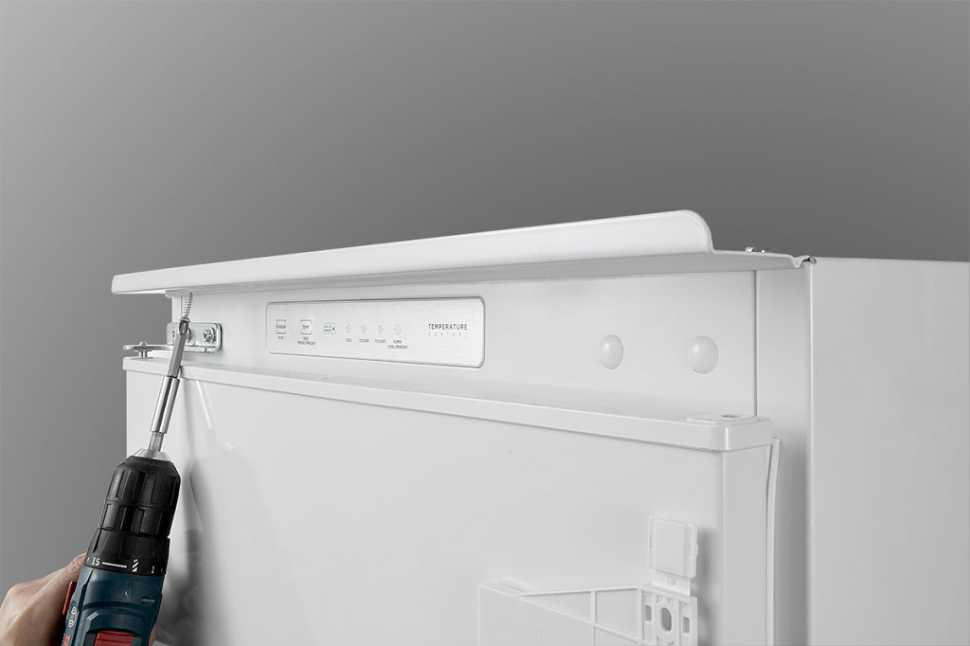 Встраиваемый морозильник Midea MDRE306FZF01