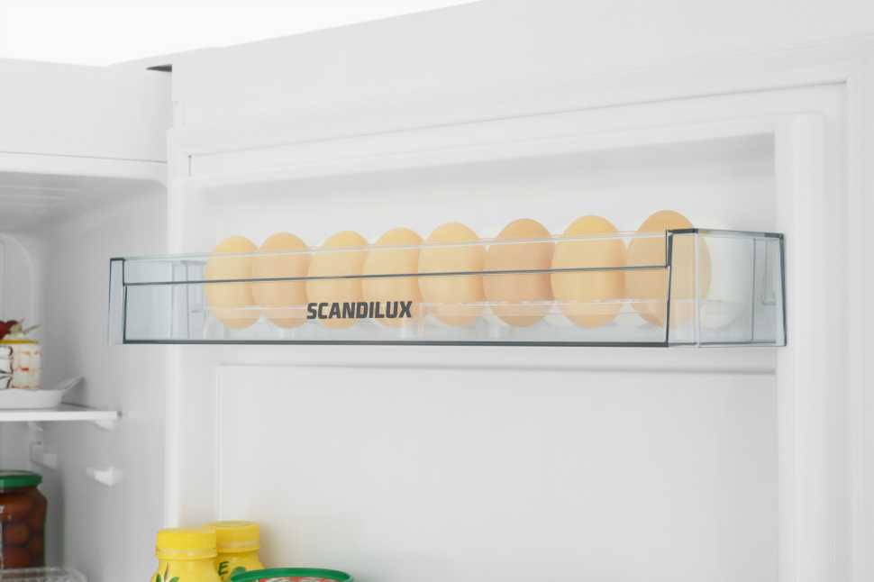 Холодильник Side-by-Side Scandilux SBS 711 EZ 12 W (FN 711 E12 W + R 711 EZ 12 W)
