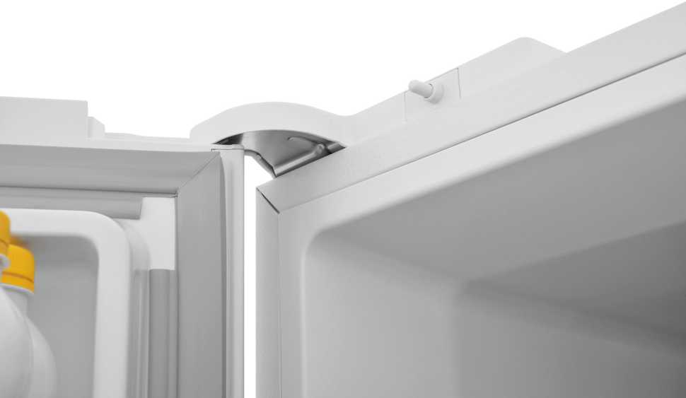 Многокамерный холодильник Zugel ZRCD430W, белое стекло