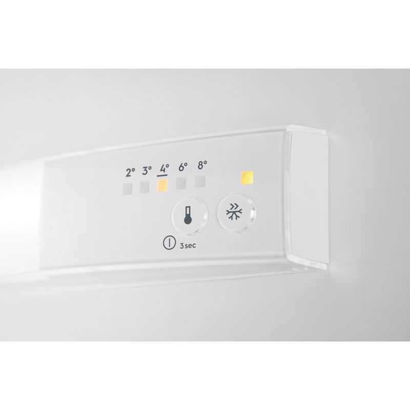 Встраиваемый двухкамерный холодильник Electrolux LNS5LE18S